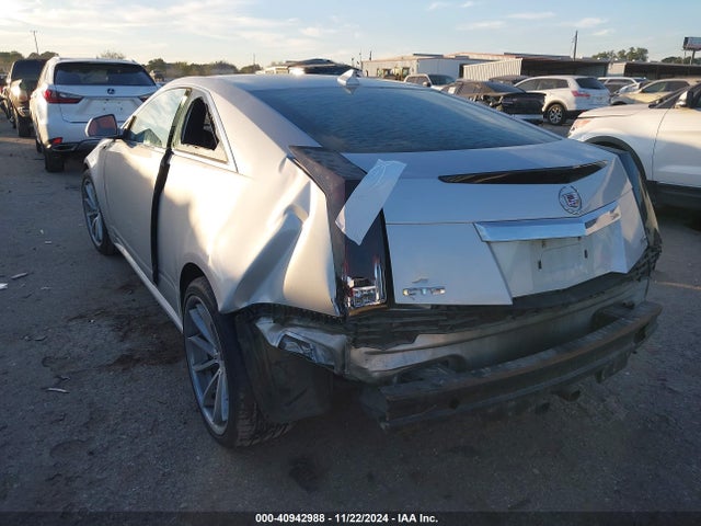 2011 CADILLAC CTS 1G6DJ1ED0B0111721 Photo 2