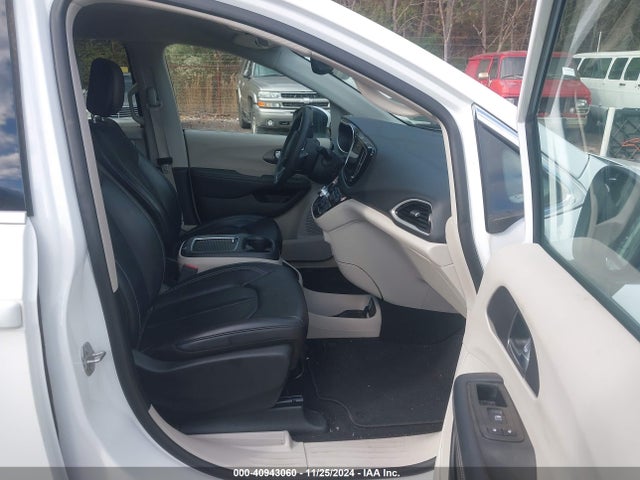 Chrysler Pacifica Touring L 2023 2C4RC1BG8PR623932 Image 5