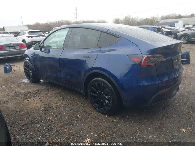2023 TESLA MODEL Y 7SAYGDEE8PF875738 Photo 2