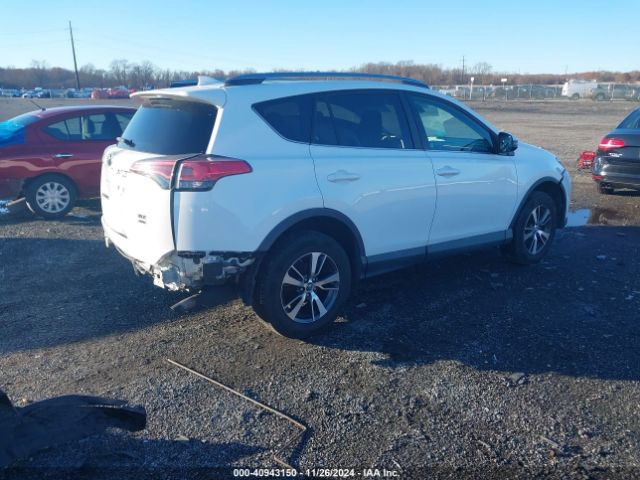 2T3RFREV0JW703786 Toyota Rav4 Adventure/xle