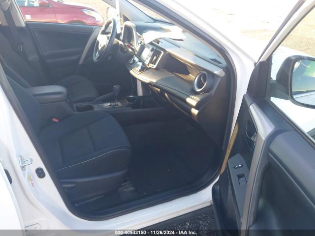 2T3RFREV0JW703786 Toyota Rav4 Adventure/xle