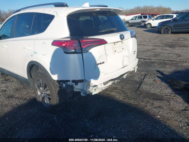 2T3RFREV0JW703786 Toyota Rav4 Adventure/xle
