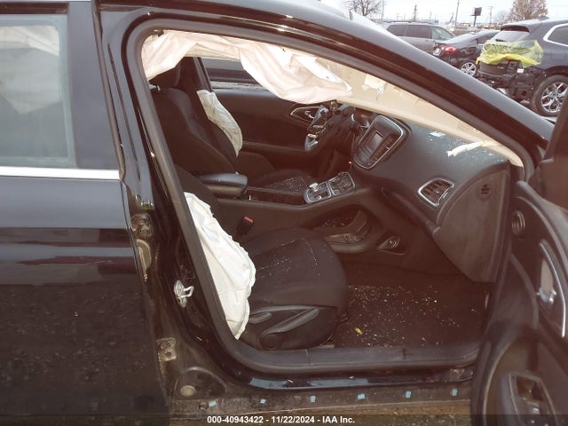 Chrysler 200 Limited 2015 1C3CCCAB8FN538967 Image 5