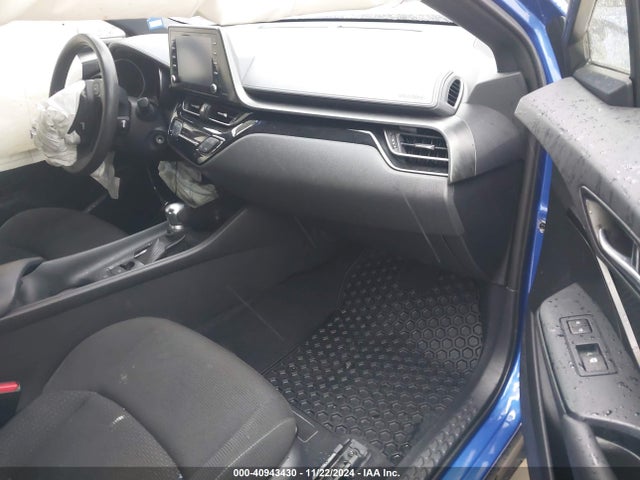 Toyota C-HR XLE 2019 JTNKHMBX2K1042424 Image 5