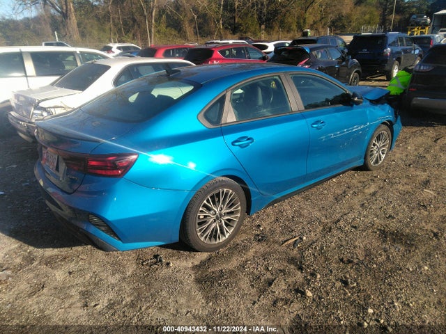 3KPF54AD6PE550423 KIA Forte Gt-line