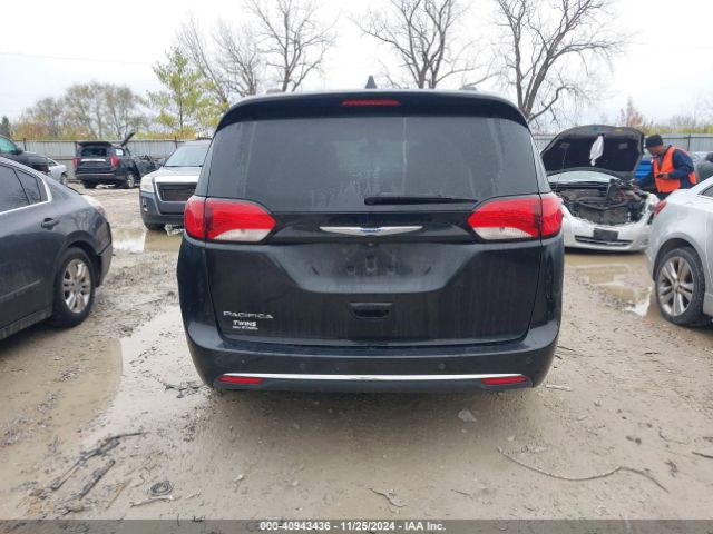 2C4RC1BG4JR142633 Chrysler Pacifica Touring L