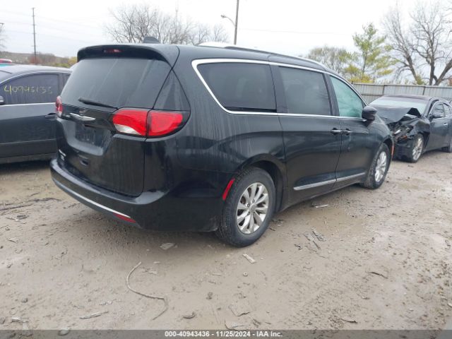 2C4RC1BG4JR142633 Chrysler Pacifica Touring L