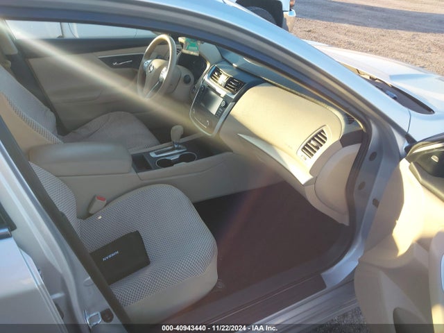 Nissan Altima 2016 1N4AL3AP9GC114909 Image 17
