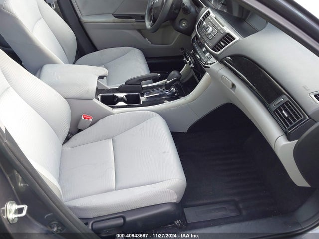 Honda ACCORD LX 2017 1HGCR2F30HA054342 Image 5