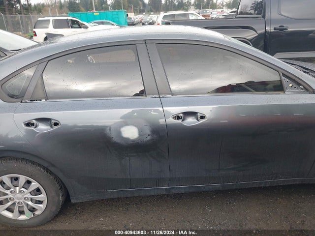 3KPF24AD8LE167649 KIA FORTE FE