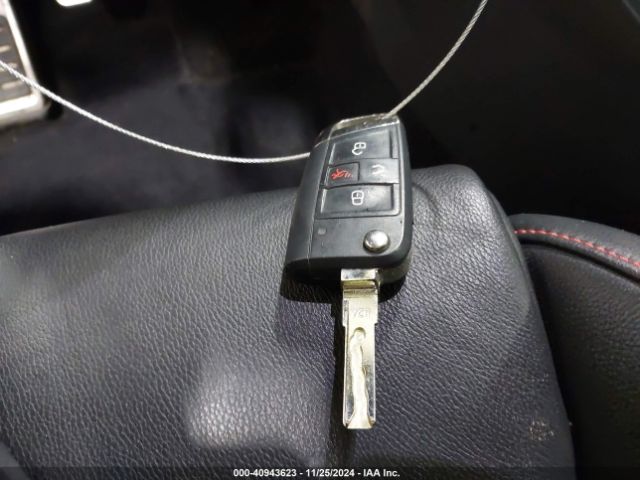 3VW547AU4GM021782 Volkswagen Golf Gti Se W/performance Package 4-door