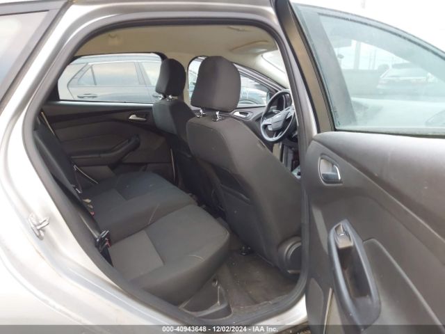 1FADP3K21GL364181 Ford FOCUS SE