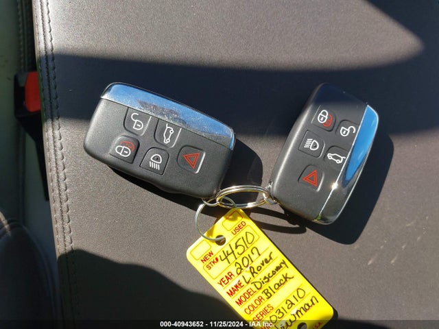 Land Rover Discovery Hse 2017 SALRRBBK2HA031210 Image 11