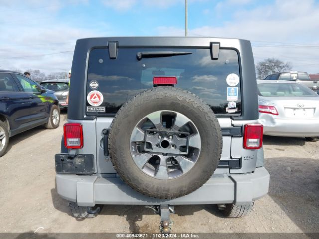 1C4BJWDG0GL214379 Jeep Wrangler Unlimited Sport