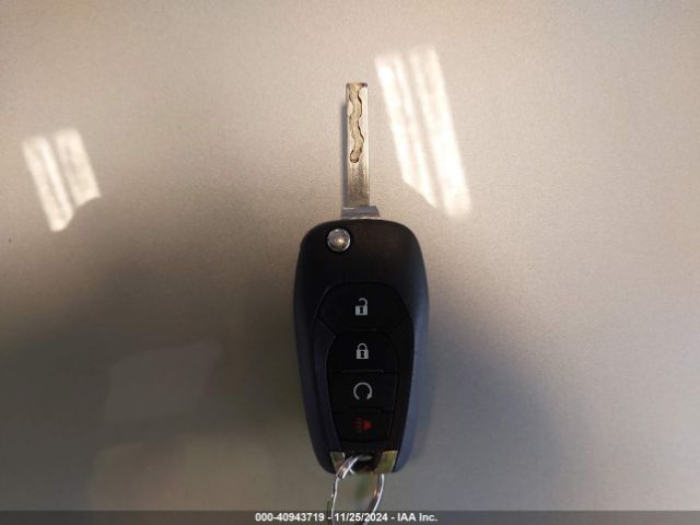 KL7CJKSB4MB318263 Chevrolet Trax Fwd Ls