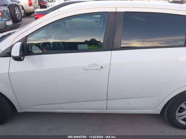 Chevrolet Sonic Lt Auto 2017 1G1JG6SH8H4149422 Image 14