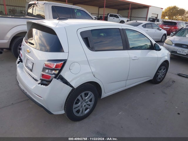 Chevrolet Sonic Lt Auto 2017 1G1JG6SH8H4149422 Image 4