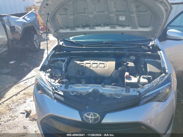 Toyota COROLLA LE 2018 5YFBURHE6JP740340 Image 10