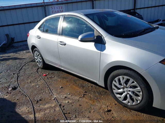 Toyota COROLLA LE 2018 5YFBURHE6JP740340 Image 14