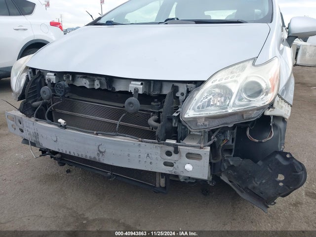 JTDKN3DU3F0458259 Toyota Prius Two