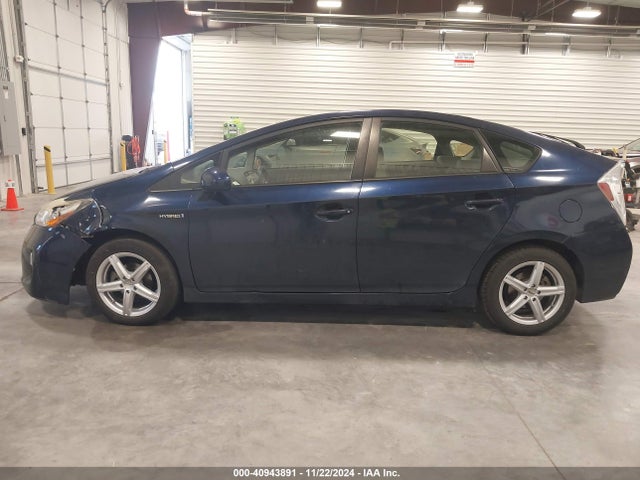 Toyota Prius Two 2015 JTDKN3DU9F1931494 Image 15