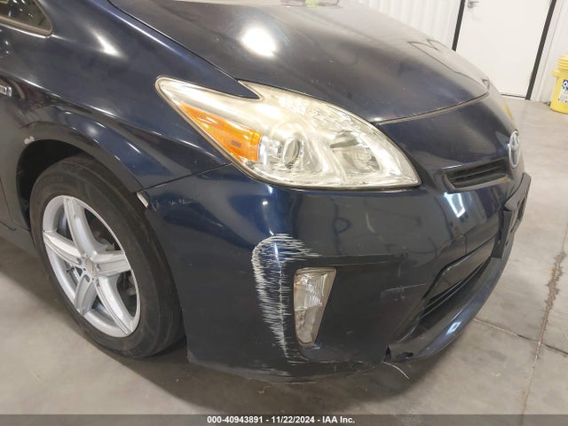 Toyota Prius Two 2015 JTDKN3DU9F1931494 Image 12