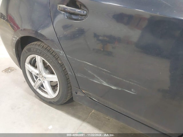 Toyota Prius Two 2015 JTDKN3DU9F1931494 Image 18