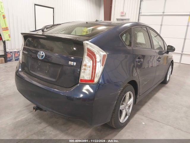Toyota Prius Two 2015 JTDKN3DU9F1931494 Image 4
