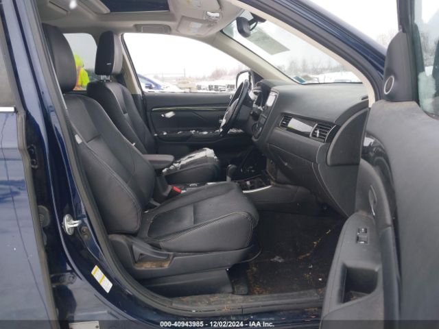 JA4AZ3A38HZ008207 Mitsubishi Outlander Sel