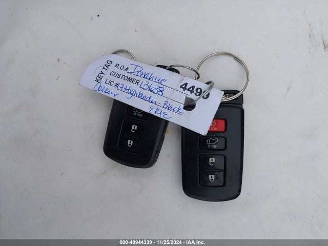 Toyota Highlander Xle 2017 5TDJZRFHXHS443969 Image 11