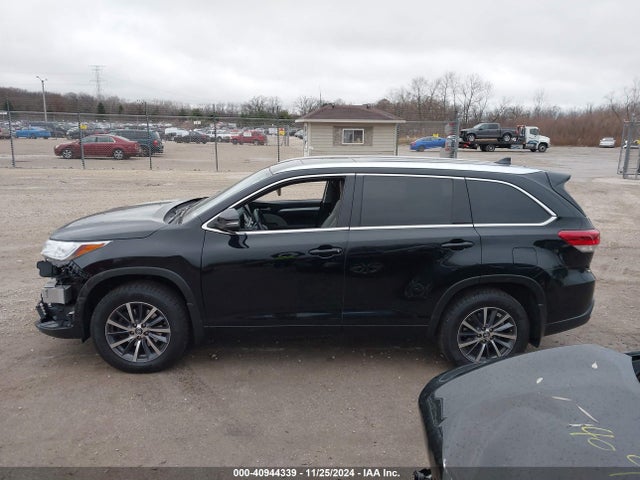 Toyota Highlander Xle 2017 5TDJZRFHXHS443969 Image 15