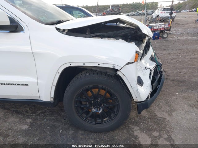 1C4RJFAG7GC380692 Jeep Grand Cherokee Laredo