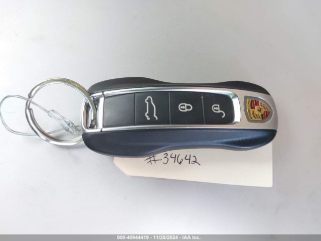 WP1AA2AY7KDA02792 Porsche Cayenne