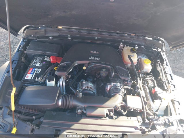 1C4GJXAG1JW173654 Jeep Wrangler Sport S 4x4