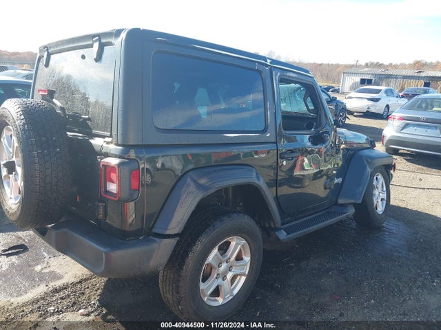 1C4GJXAG1JW173654 Jeep Wrangler Sport S 4x4