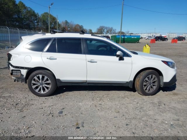 4S4BSATC6J3348556 Subaru Outback 2.5i Touring