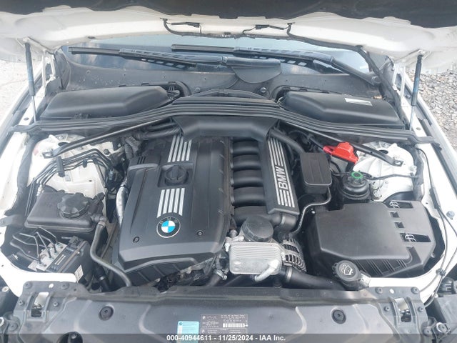 Продаж на аукціоні авто 2010 Bmw 528i, vin: WBANU5C53AC124744, номер лоту: 40944611