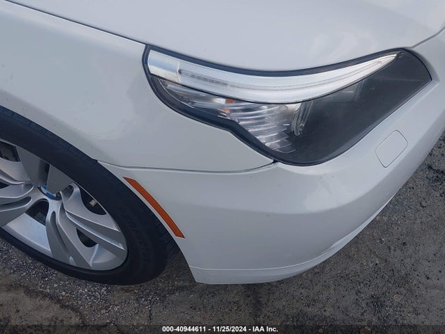 Продаж на аукціоні авто 2010 Bmw 528i, vin: WBANU5C53AC124744, номер лоту: 40944611