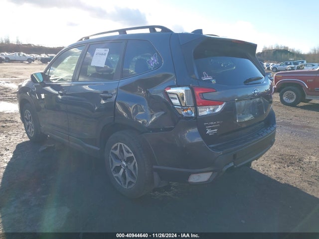Subaru Forester Premium 2022 JF2SKAECXNH417907 Image 3