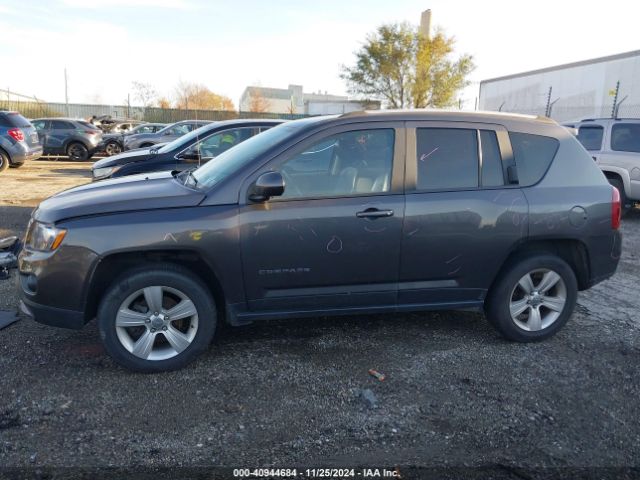 1C4NJDEB2FD312651 Jeep Compass Latitude