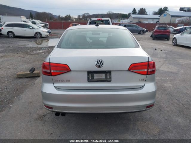 3VWD17AJ1FM321157 Volkswagen Jetta 1.8t Se