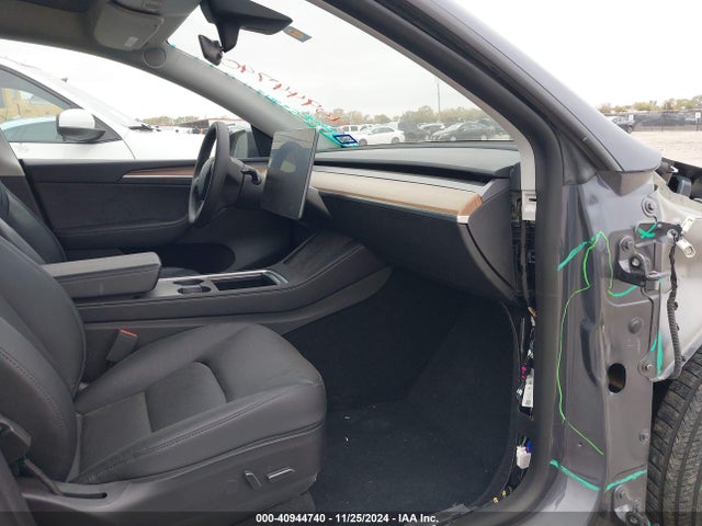 2022 TESLA MODEL Y 7SAYGDEFXNF539434 Photo 4