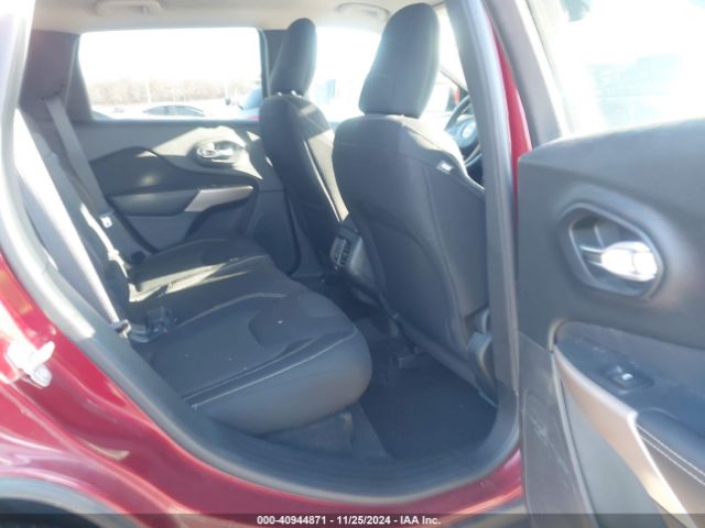 1C4PJMCS9HW567896 Jeep Cherokee Latitude 4x4