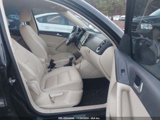 WVGAV3AX9EW550137 Volkswagen TIGUAN SE