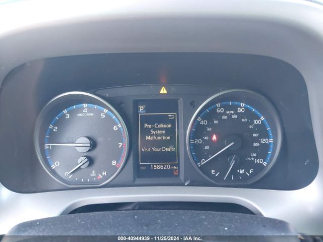 2T3RFREV2JW772947 Toyota Rav4 Adventure/xle