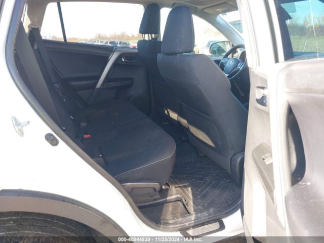 2T3RFREV2JW772947 Toyota Rav4 Adventure/xle