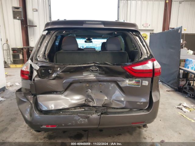 5TDYK3DC0FS612143 Toyota Sienna Xle 8 Passenger