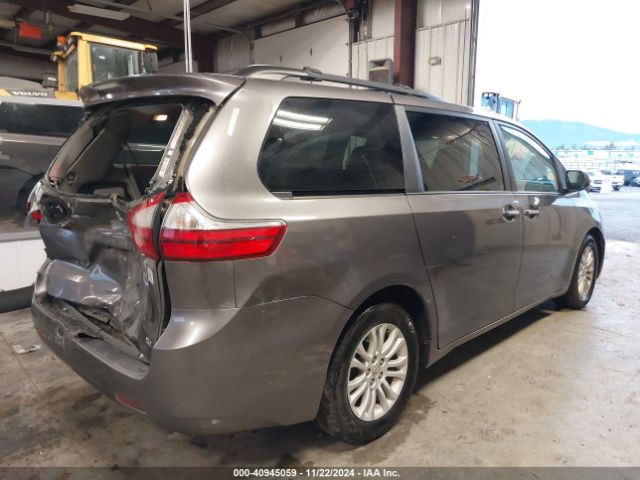 5TDYK3DC0FS612143 Toyota Sienna Xle 8 Passenger