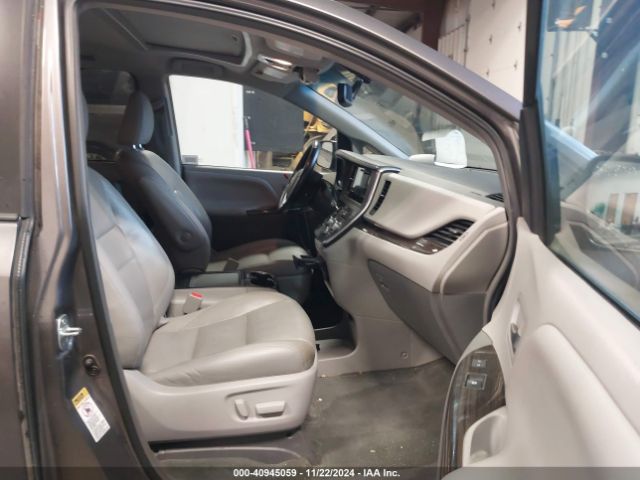 5TDYK3DC0FS612143 Toyota Sienna Xle 8 Passenger