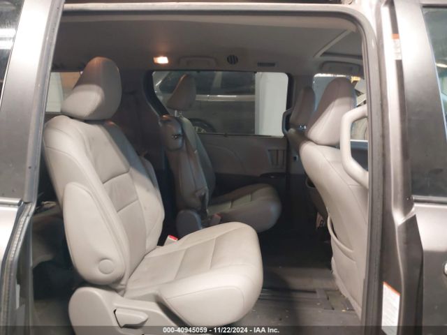 5TDYK3DC0FS612143 Toyota Sienna Xle 8 Passenger